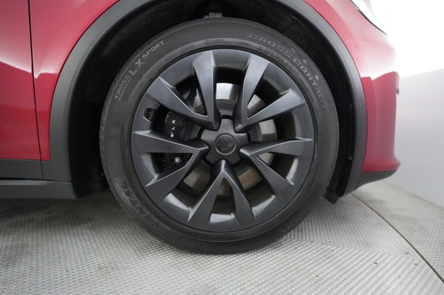 2023 Tesla Model X — photo 16 of 23