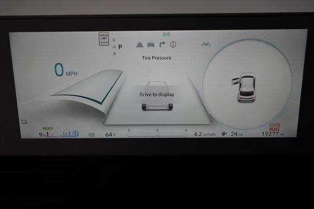 2024 Hyundai IONIQ 5 — photo 5 of 21