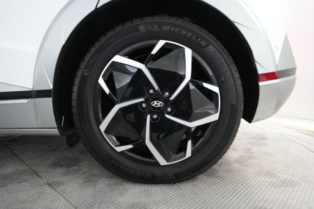 2024 Hyundai IONIQ 5 — photo 7 of 21