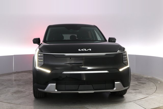 2024 Kia EV9 — photo 9 of 23