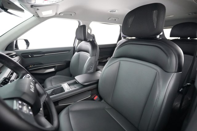 2024 Kia EV9 — photo 3 of 23