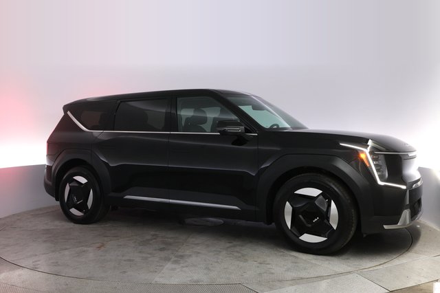 2024 Kia EV9 — photo 11 of 23