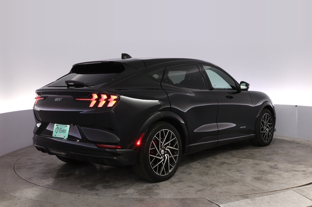 2022 Ford Mustang Mach-E