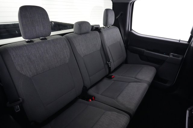 2022 Ford F-150 Lightning — photo 4 of 16