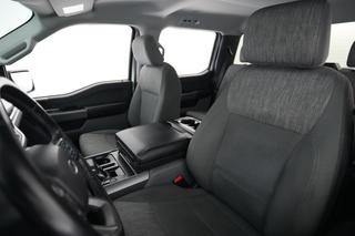2022 Ford F-150 Lightning — photo 3 of 16