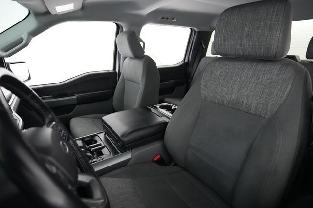 2022 Ford F-150 Lightning — photo 3 of 16