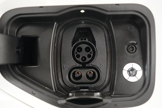 2022 Ford F-150 Lightning — photo 8 of 16