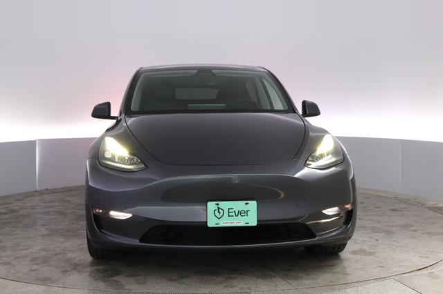 2023 Tesla Model Y — photo 9 of 21
