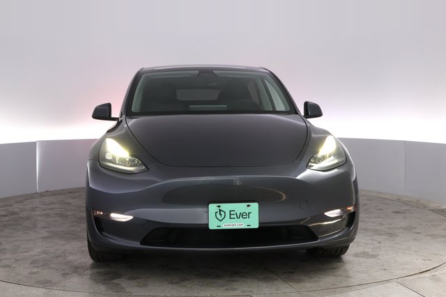 2023 Tesla Model Y — photo 9 of 21