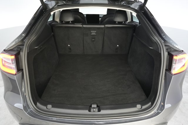 2023 Tesla Model Y — photo 6 of 21
