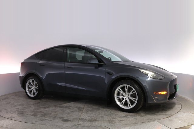 2023 Tesla Model Y — photo 11 of 21
