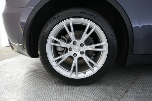 2023 Tesla Model Y — photo 17 of 21