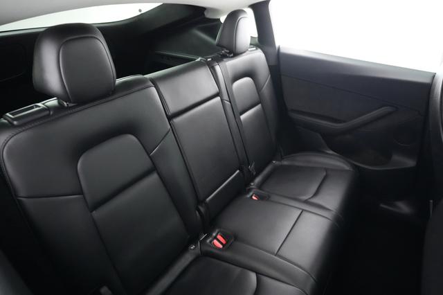 2023 Tesla Model Y — photo 4 of 21