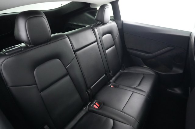 2023 Tesla Model Y — photo 4 of 21