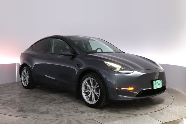 2023 Tesla Model Y — photo 10 of 21