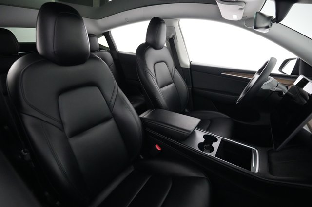 2023 Tesla Model Y — photo 18 of 21