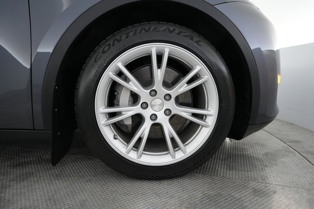 2023 Tesla Model Y — photo 16 of 21