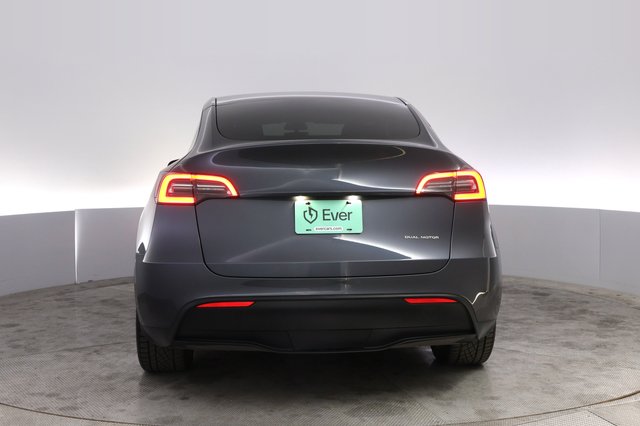 2023 Tesla Model Y — photo 12 of 21