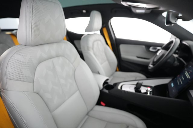2023 Polestar 2 — photo 18 of 21