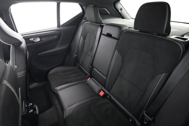 2023 Volvo XC40 Recharge — photo 19 of 21