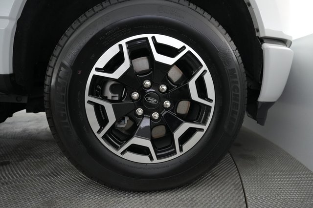 2023 Ford F-150 Lightning — photo 10 of 15