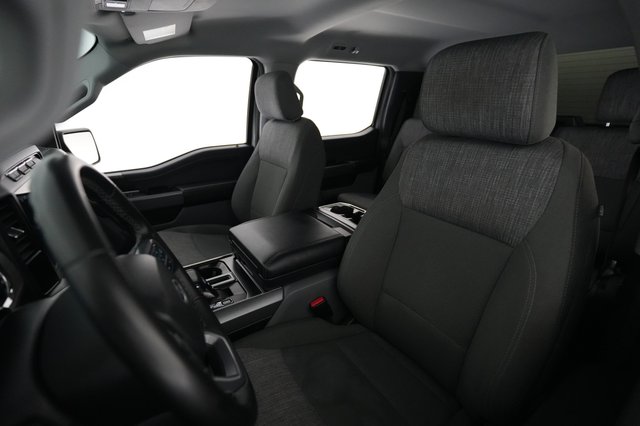 2023 Ford F-150 Lightning — photo 3 of 15