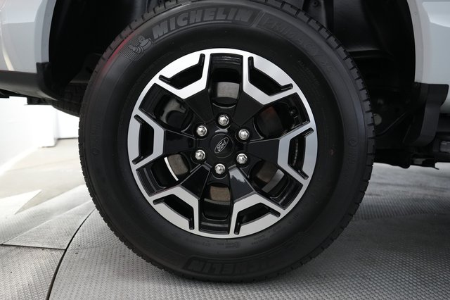 2023 Ford F-150 Lightning — photo 11 of 15