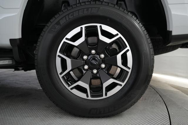 2023 Ford F-150 Lightning — photo 7 of 15