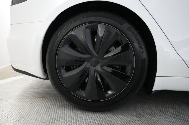 2024 Tesla Model S — photo 17 of 21