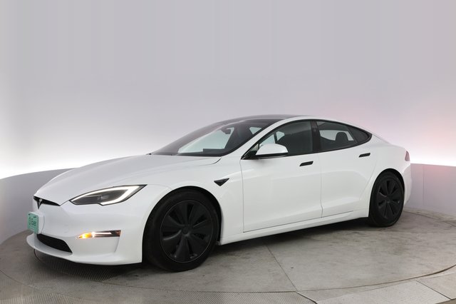 2024 Tesla Model S — photo 14 of 21