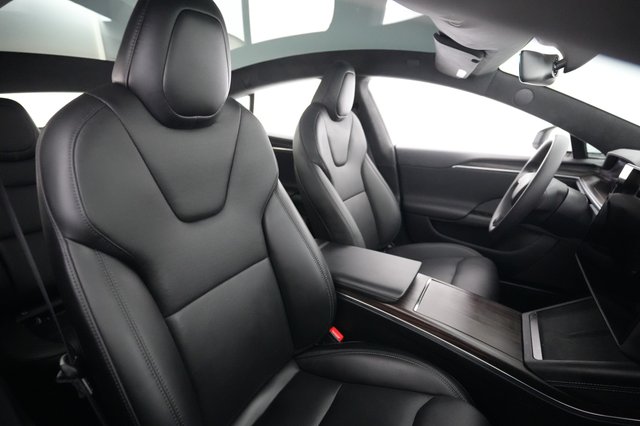 2024 Tesla Model S — photo 18 of 21