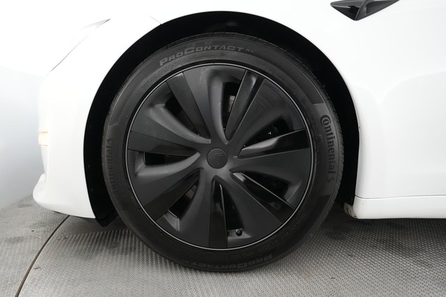 2024 Tesla Model S — photo 15 of 21