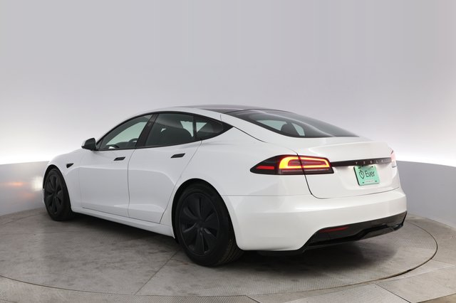 2024 Tesla Model S — photo 13 of 21