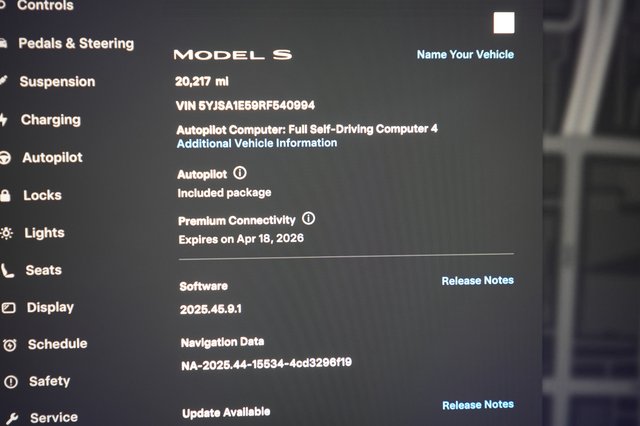 2024 Tesla Model S — photo 5 of 21