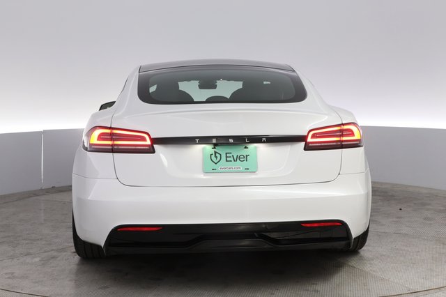 2024 Tesla Model S — photo 12 of 21