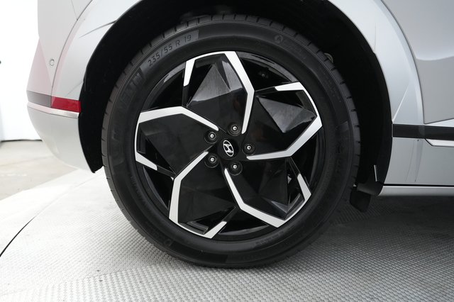 2024 Hyundai IONIQ 5 — photo 17 of 22