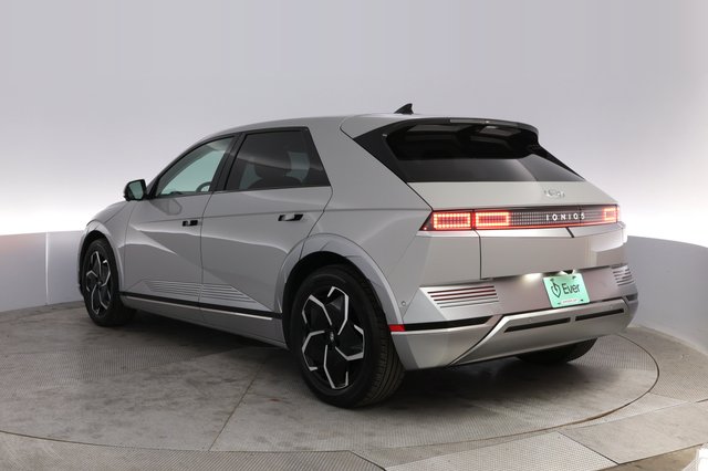 2024 Hyundai IONIQ 5 — photo 13 of 22