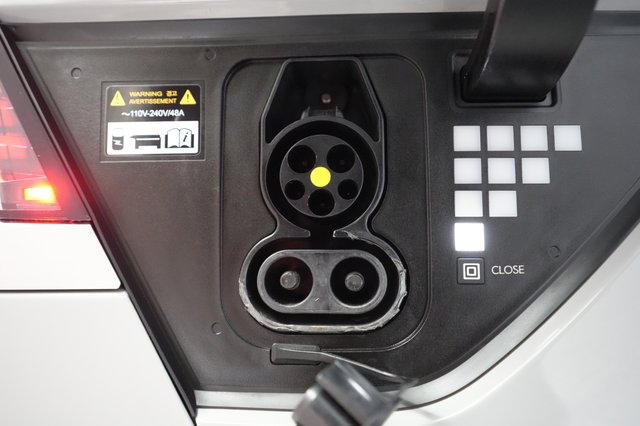 2024 Hyundai IONIQ 5 — photo 8 of 22
