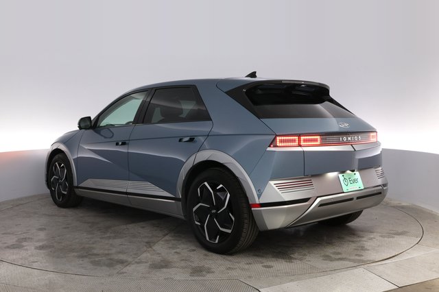 2024 Hyundai IONIQ 5 — photo 13 of 21