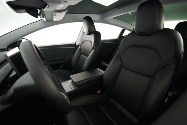 2025 Tesla Model 3 — photo 3 of 21