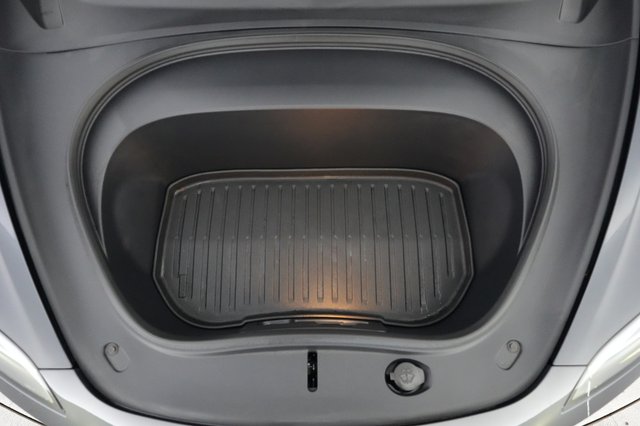 2025 Tesla Model 3 — photo 20 of 21