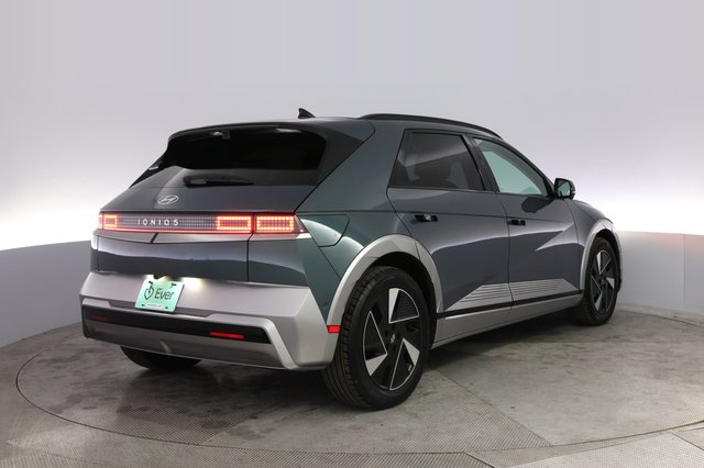 2025 Hyundai IONIQ 5 — photo 2 of 22