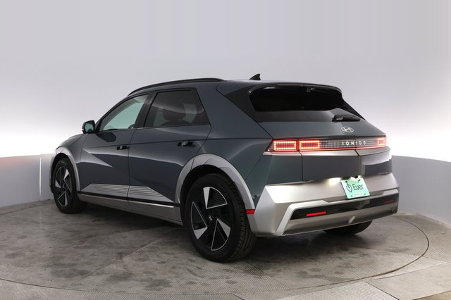 2025 Hyundai IONIQ 5 — photo 13 of 22