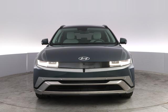 2025 Hyundai IONIQ 5 — photo 9 of 22