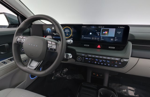 2025 Hyundai IONIQ 5 — photo 20 of 22