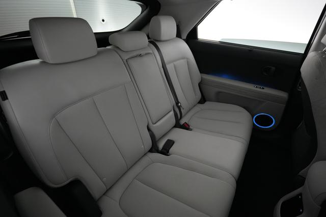 2025 Hyundai IONIQ 5 — photo 4 of 22