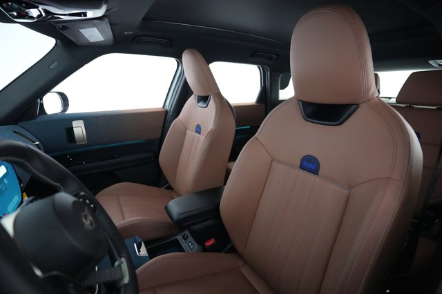 2025 MINI Countryman — photo 3 of 20