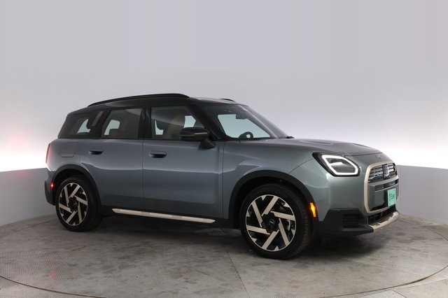 2025 MINI Countryman — photo 11 of 20