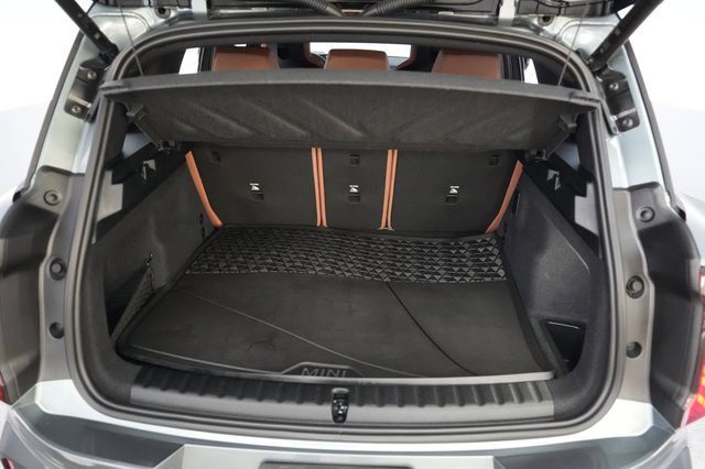 2025 MINI Countryman — photo 6 of 20