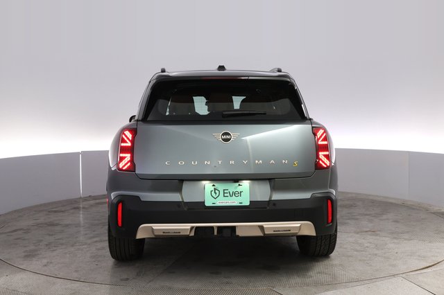2025 MINI Countryman — photo 12 of 20